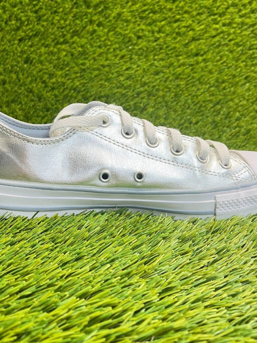 Converse Chuck Taylor All Star Ox Womens Size 9 Silver Athletic Shoes Sneakers - Picture 4 of 10